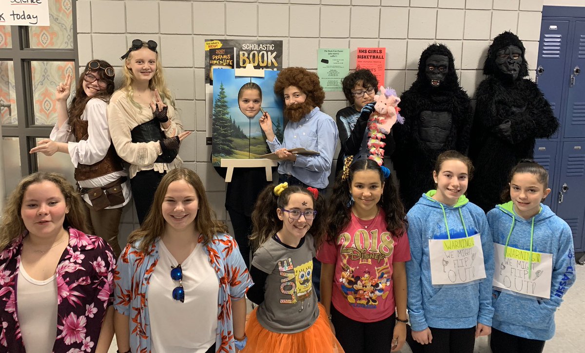 mrsguerrininms's tweet photo. Happy Halloween from the 7th grade! #7procks https://t.co/C7yca5rtYi