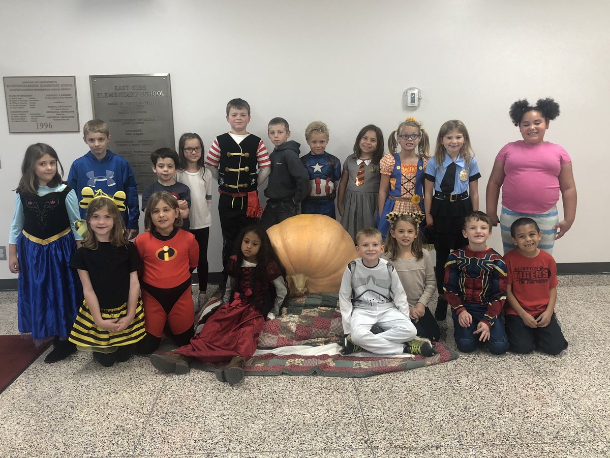 RdgDen's tweet photo. Saying “Boo to drugs’” and “Yes to reading!” #BHESbettertogether https://t.co/T9kwUg8KDj