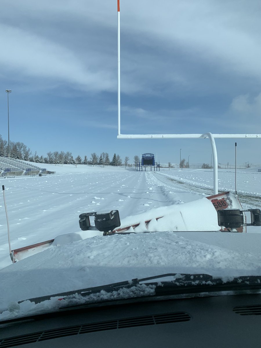 SportsTurfSun's tweet photo. Wk 9- 4 days of plowing, 3 football games tonight &amp; tomorrow, 2 soccer playoffs tomorrow. Dear Mother Nature-mercy? Uncle? 🥶 Is Denver dressing up as Canada for #Halloween? #BestOffice #FieldExperts #NoByeWeeks #RunningOutOfRoomForSnow @ChristiClay23 https://t.co/yyeM4I7QoG