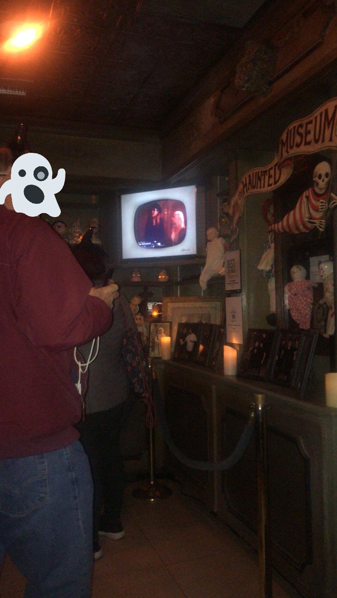 boobooema's tweet photo. @iamshellyshaw @Zak_Bagans Big girl pants were put on and she actually went into the museum. I'm proud of you sis 🎃🤡 and also a little jelouse https://t.co/B2i9QrVUYh
