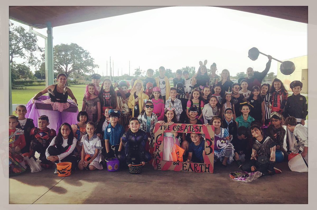 JuankyDiaz's tweet photo. Come one, come all! #thegreatestgradeonearth @CoralParkElemS #diycostumes #circussideshow #framily @STEMDesignation @MDCPSSTEAM @TLCabrera3 @cachututilola #lunadiaz https://t.co/iYhHo5x0WN