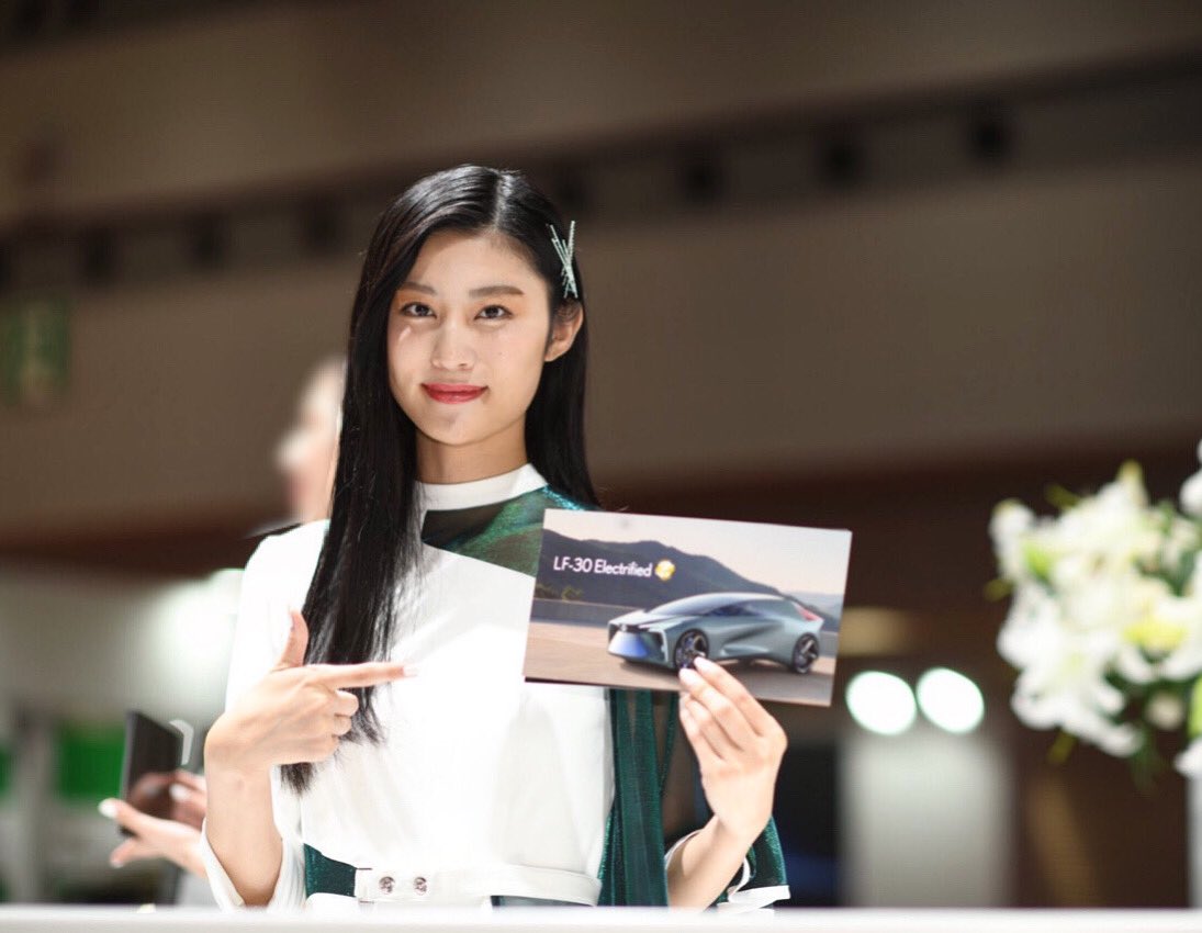 akira_kirakira_'s tweet photo. おはよう💋

#東京モーターショー2019 
#LEXUS #レクサス #TMS 
東京ビッグサイト南1ホールです。
本日もお待ちしてます\( ˆqˆ )/ https://t.co/ElGldPTSsp
