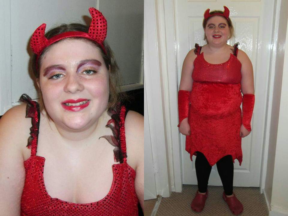RLeBonTennant's tweet photo. ๐ถ I'm a red blooded woman...cause it's better the devil you know! ๐ถ
#throwback to when I dressed up for Halloween back in 2010. ๐๐โค๏ธ๐๐ฟ
#Me #AutisticGirl #Halloween #KylieMinogue #BetterTheDevilYouKnow #RedBloodedWoman #HappyHallowen #Makeup #DevilOutfit https://t.co/VqripYG5hZ