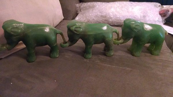 WCClosureTV's tweet photo. 31-Day Challenge, D31 #10YearsOfWhiteCollar How has White Collar impacted my life?
One of these little elephants found its way to me & sits next to my bed. And I know two others are with friends. To me it's the epitome of friendship that knows no distance and no borders. \Astrid https://t.co/4zdNPC9VKq