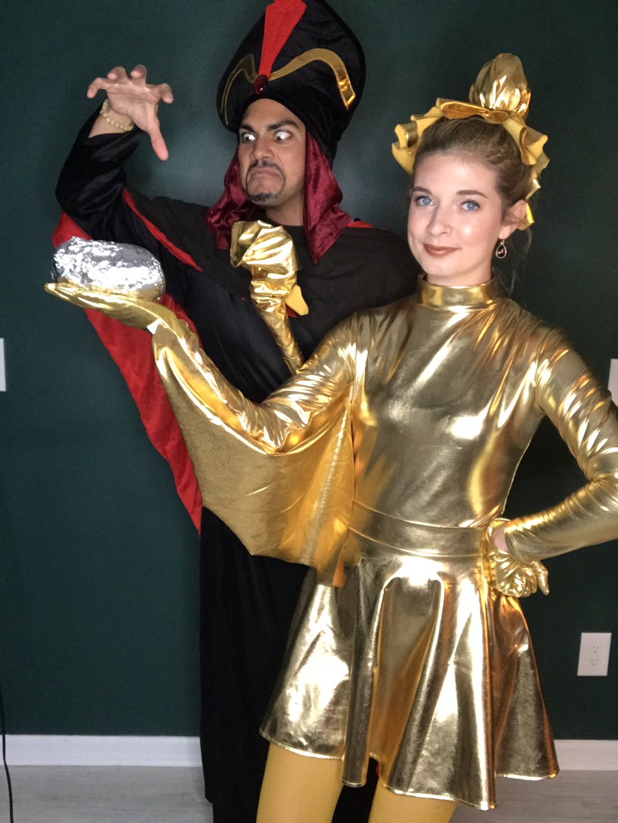 brittygonzalez's tweet photo. What Jafar should have wished for...
@ChipotleTweets #Boorito #halloween2019 https://t.co/5oozXEEI8B