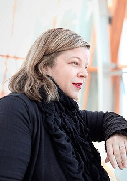 HuberMargarethe's tweet photo. Félicitations #KittyScott returning as #ChiefCurator @NatGalleryCan . In earlier incarnation, great move w ´Maman’ ! https://t.co/7PtIjdfiC9 https://t.co/hzU5R3xV5i