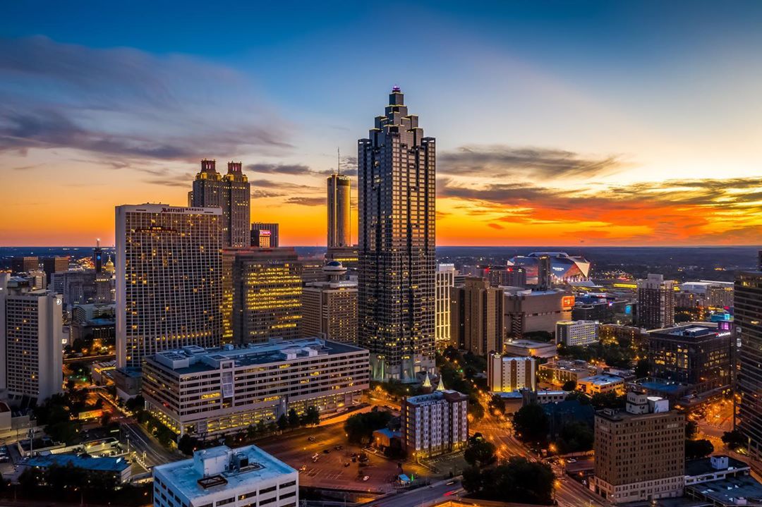 Sunsets over #DowntownAtlanta never get old 🌆 [📷: aricjaye]
