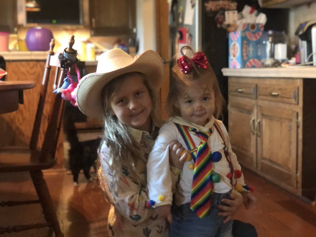 busby537's tweet photo. Let’s do this! #trickortreat https://t.co/tkSlcJUBy6