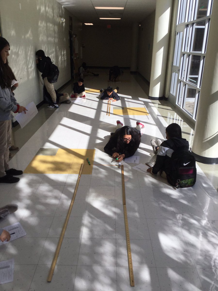bio_gamez's tweet photo. Investigating what has a greater impact on acceleration mass or force? π€ #NISDMSScience #RebelScientists https://t.co/nZmZqHP3wJ