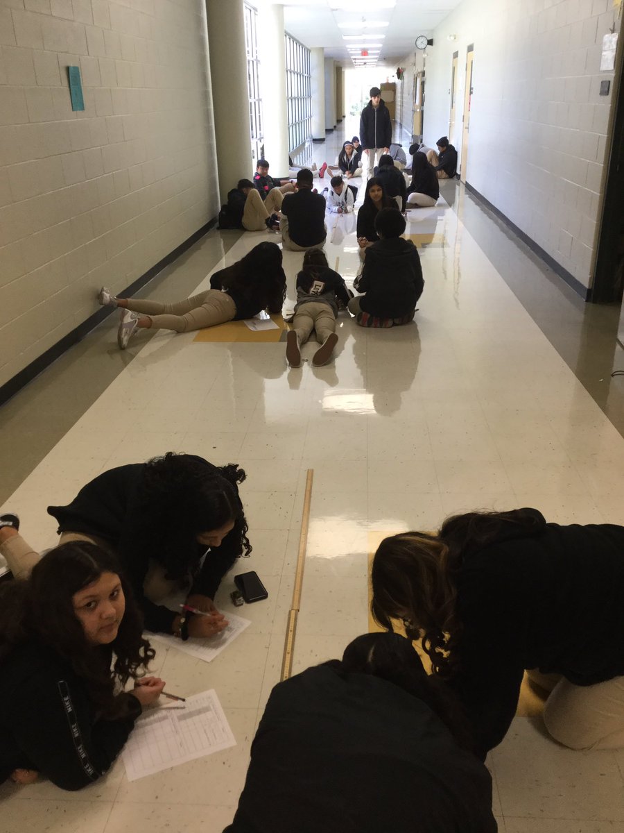 bio_gamez's tweet photo. Investigating what has a greater impact on acceleration mass or force? π€ #NISDMSScience #RebelScientists https://t.co/nZmZqHP3wJ