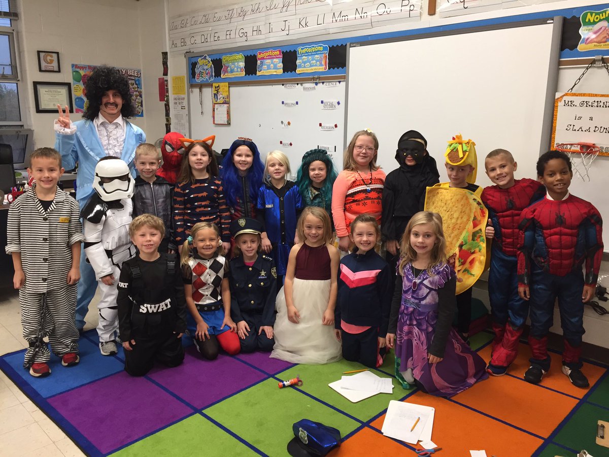 MrGreene23's tweet photo. What a blast celebrating my favorite holiday with an awesome group of kids. https://t.co/aknEJt3l5j