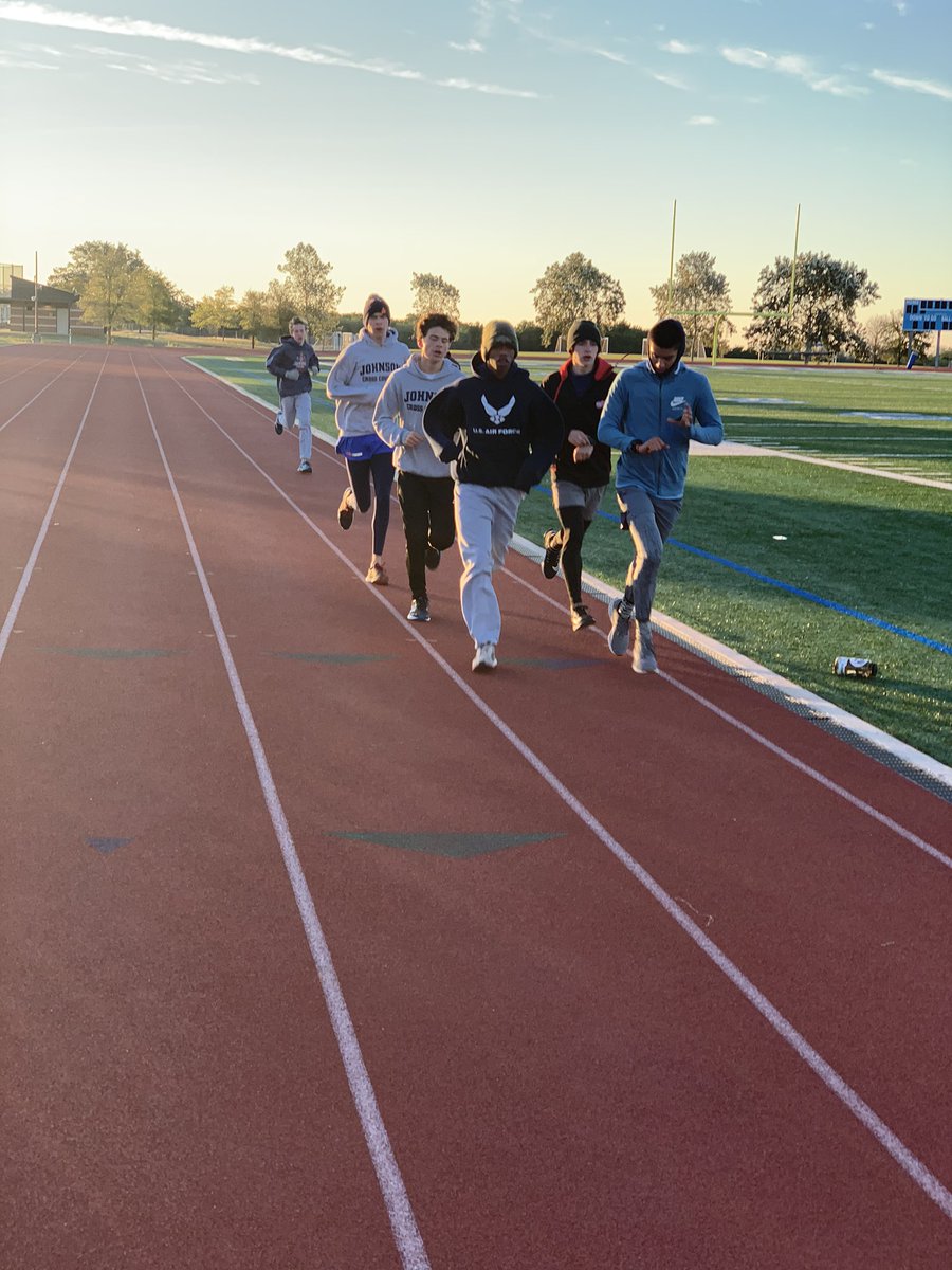 ctjohnsonXC's tweet photo. Getting State workouts in this morning 💙🐆🏃🏼♀️🏃🏼♂️#ontostate #johnsonxc ##GoJags https://t.co/XvyRb0AB2k