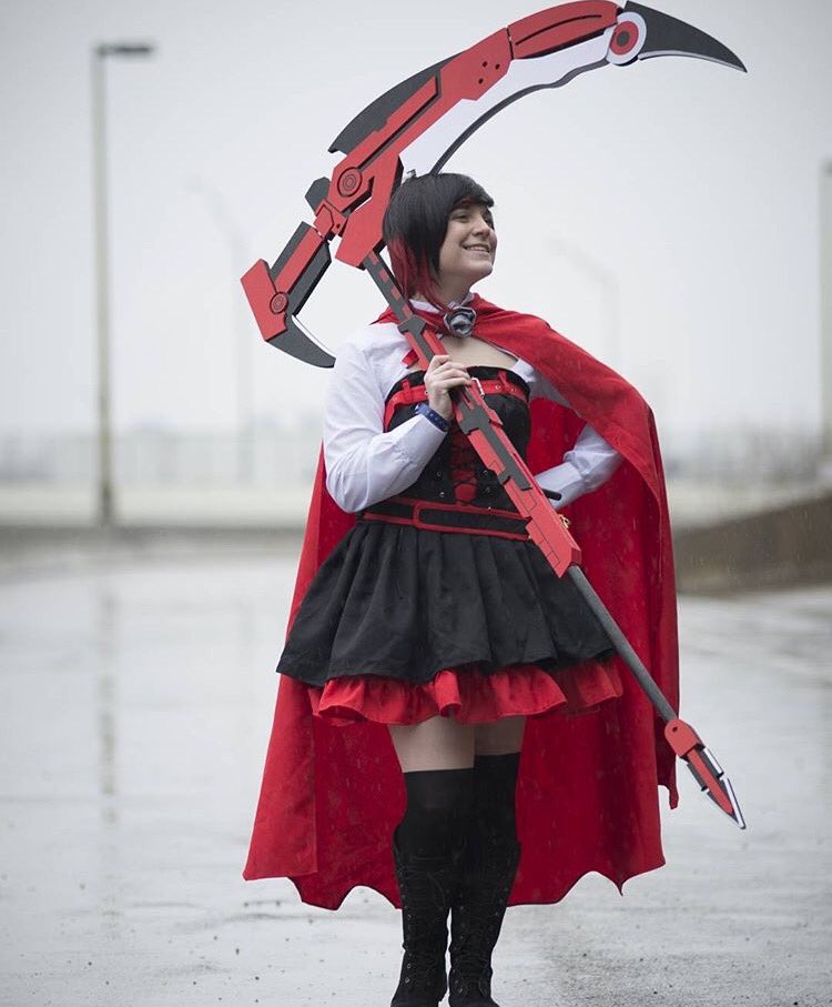 AH_Kitkat_'s tweet photo. Happy birthday Ruby! 
#cosplay #rwby @RoosterTeeth @IAmLindsayJones @TheMilesLuna @kerryshawcross https://t.co/QDx3yqEuwG