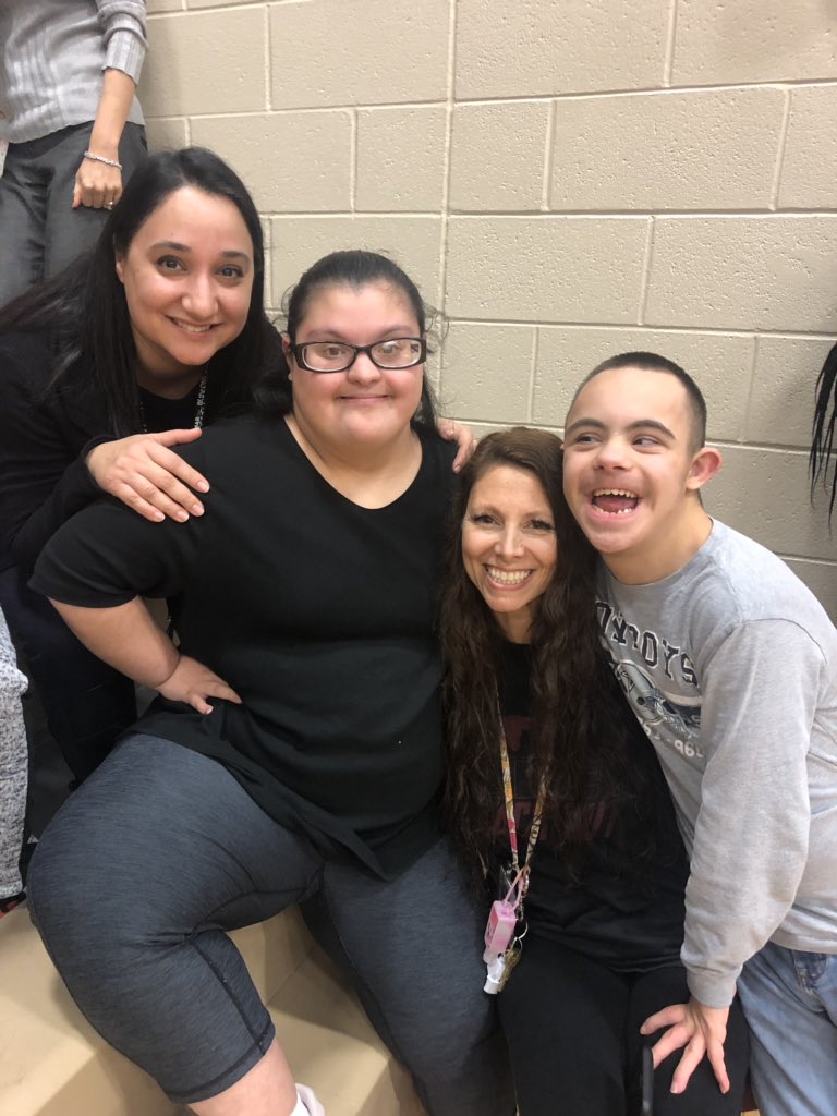 TaravossG's tweet photo. Great time at the rally!! #SLCRocks #inclusionrocks @WeAreGRHS https://t.co/QWKeenAFgv