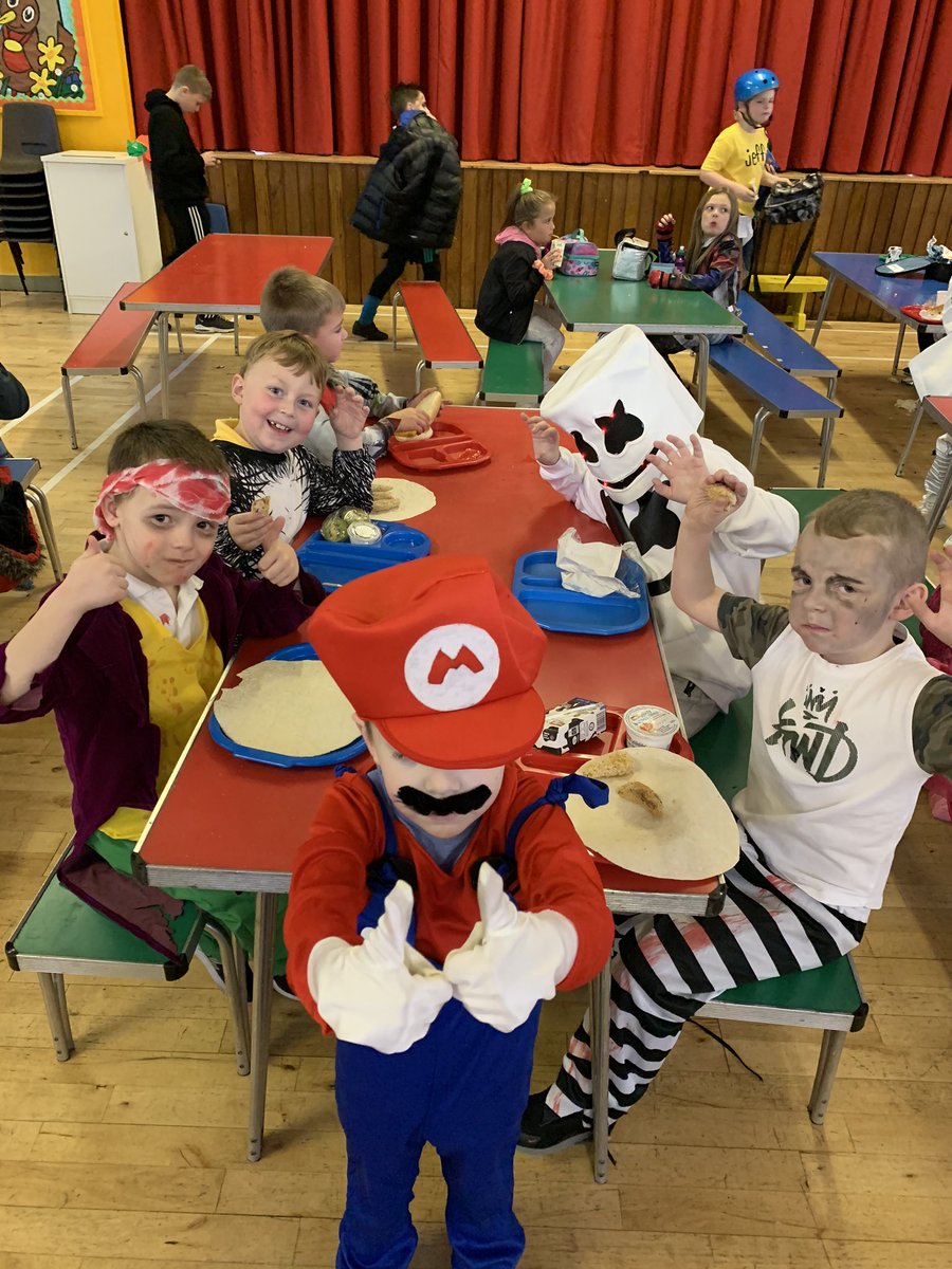 EastbankPri's tweet photo. Our Lunch Hall looked a little different today! #supercostumes https://t.co/S46VhoTl82