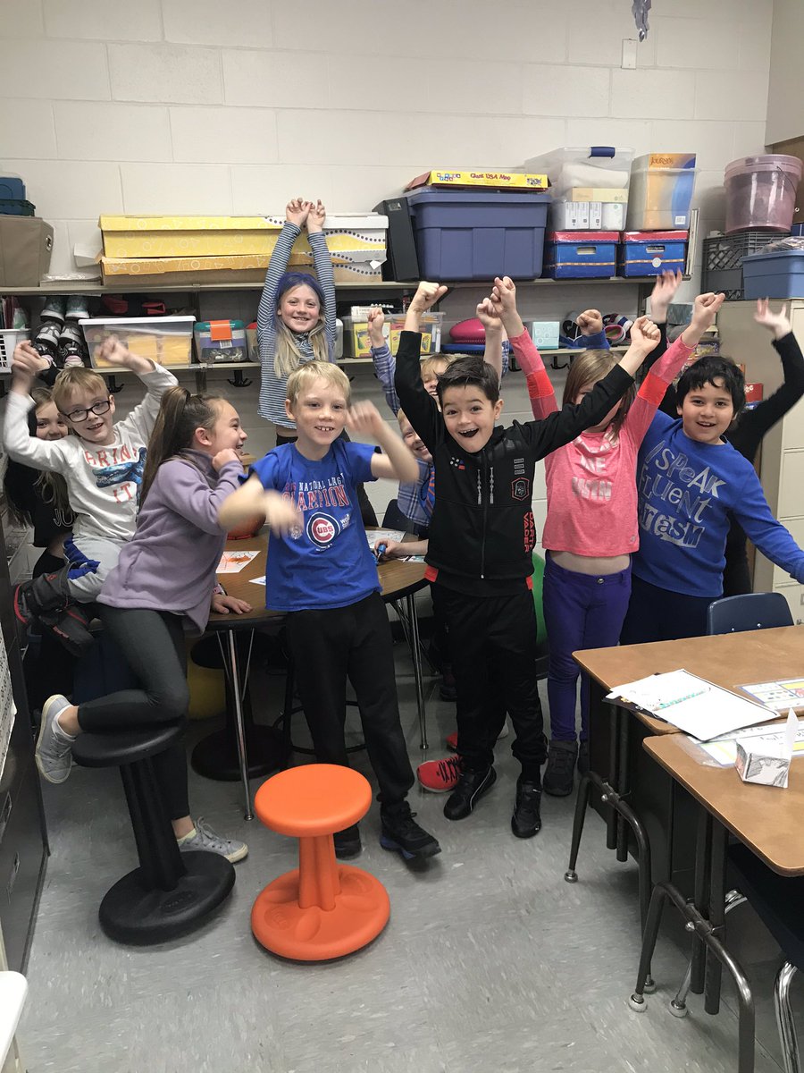 vwarner322's tweet photo. 2W’s first Breakout box was a huge success! A shout out to @marcy_brugger for all her help. #TrojanForce322 https://t.co/pttC46N1td