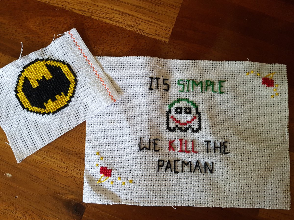 Loyal2mal's tweet photo. Been wanting to get back into cross-stitch for *ages* now, haven't done it since I was a kid, and since I'm broke af had to start small. 🤡🦇❤
#batman #joker #pacman #gaming #dc #sewing #crossstitch #batmanislife #lovelove #happiness https://t.co/oUQJCtPak2