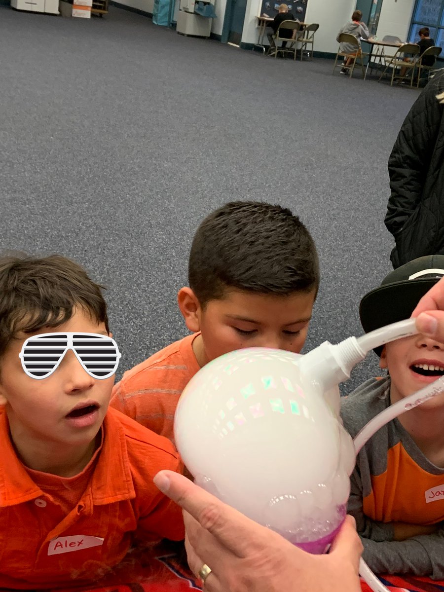 MrsWrobel1's tweet photo. First graders have been wondering, how can you contain a gas?  Boo Bubbles were perfect for a Halloween experiment. @SVUSDSchools @DelCerroElem #wearedelcerro https://t.co/mquEKmD2bB
