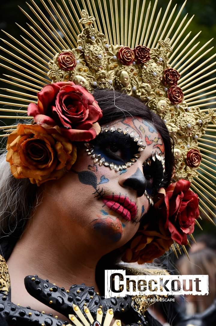 revistacheckout's tweet photo. Catrinas
.
.
.
.
.
.
.
.
#Checkaesto
 #RevistaCheckOut #ZonaAdictiva  #CDMX #MéxicoMágico #bodypaint #bodypainting #cultura #catrinas #traveling #travelphoto #travelinspiration #traveltime #vive #viajar #vivemexico #visitmexico #halloween #diademuertos #megaprocesiondecatrinas https://t.co/kMX6cUpcH4