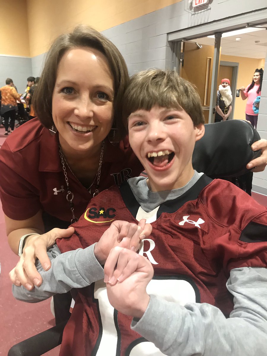 AmeliaCronic's tweet photo. Noah and I celebrated Halloween at #ConoverSchool as an LR football player and coach. #RaiseTheBarH19her https://t.co/NHuF3Zje1Z