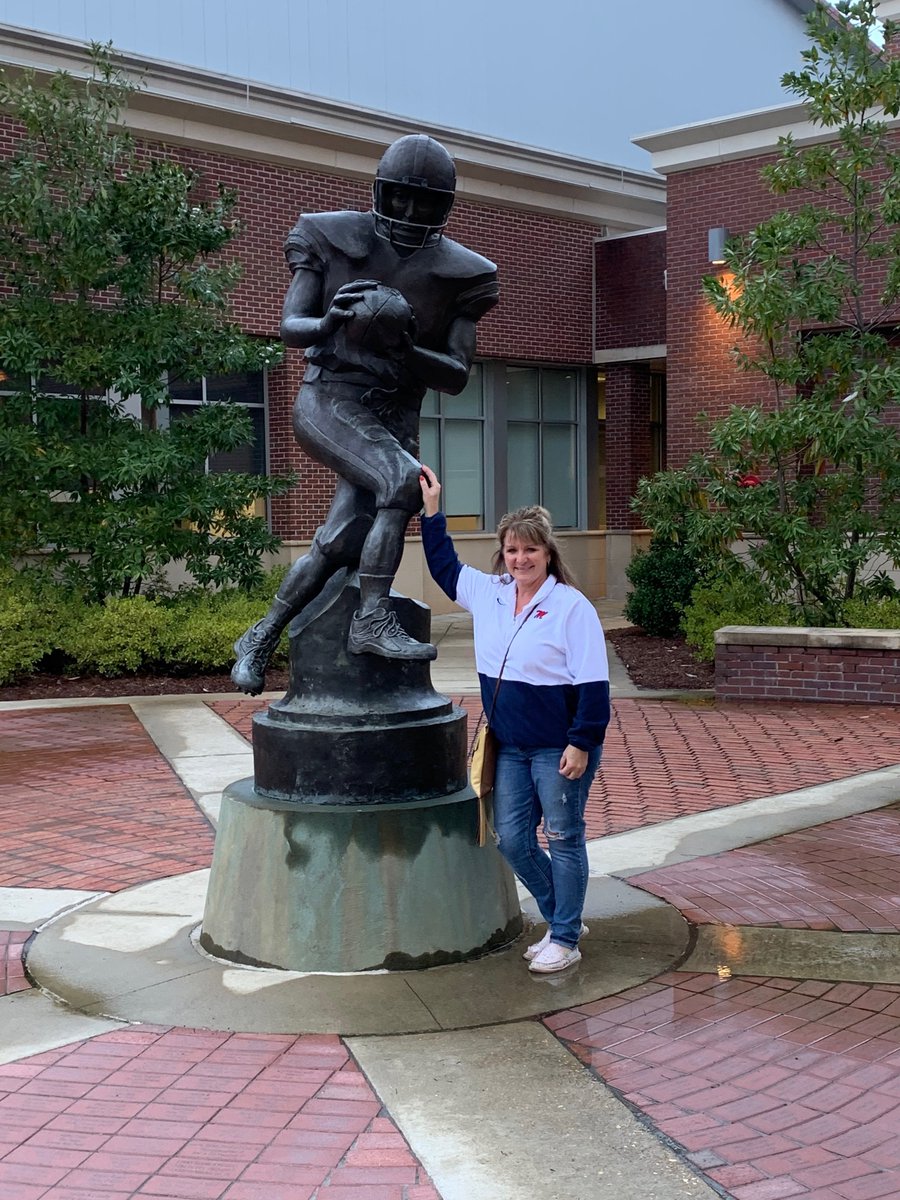 ABC_SportsCamps's tweet photo. Our one-of-a-kind Customer Service Manager, Sandi, is having an AWESOME time touring Ole Miss Facilities and getting to know the great athletics staff! Thank you @OleMissSports for your hospitality and we look forward to our continued business! @CoachMac_23 @haleyprewett10 https://t.co/7wymUgMpQs