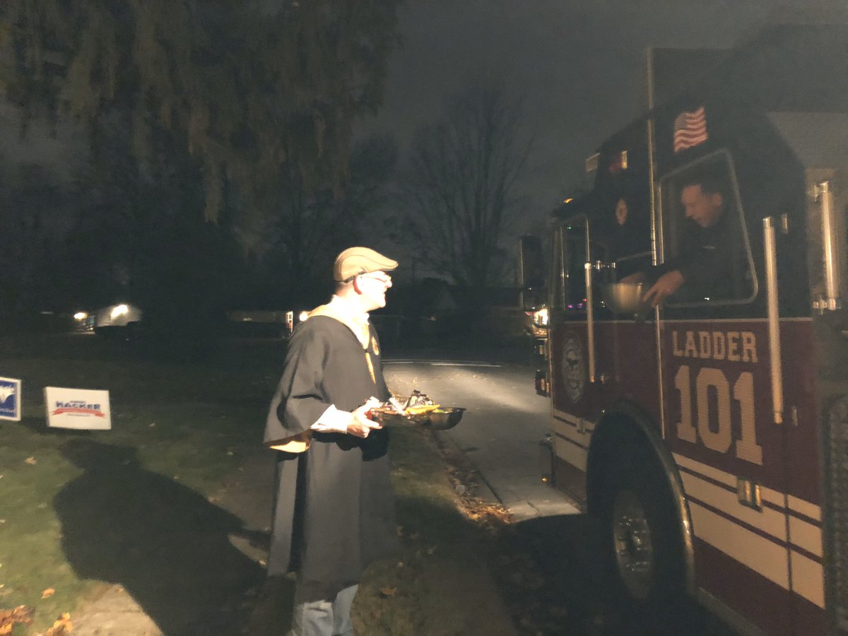 BackTheHack's tweet photo. We were dressed and ready to go! We even got a visit from some of Worthington’s finest!
#BackTheHack #WorthingtonFireDepartment https://t.co/Wl0OWKgzzi