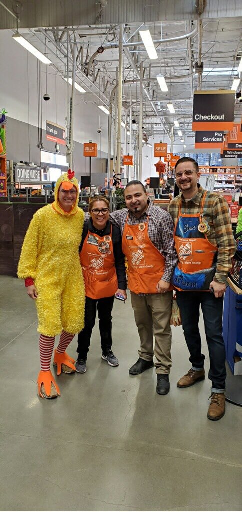BonnieJKoerner's tweet photo. Halloween!    When you love what you do, you will never work a day in your life. #PacNorthProud #wenotme643 @sean_john5 @NestorM0643 @twylaroberson17 @MiguelS07665812 @btrotter64 https://t.co/vmoKhfcKy4