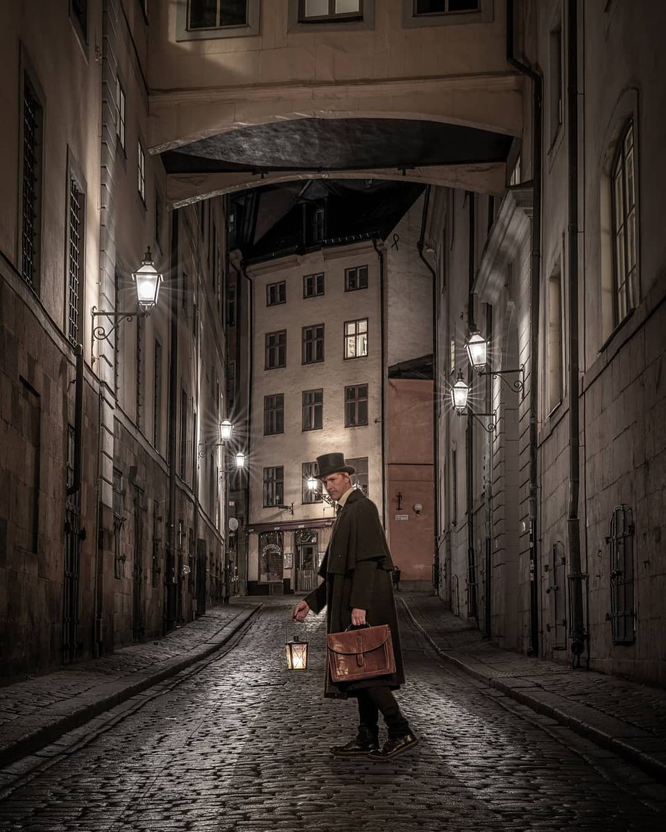 If ghosts perk up your interest, spring for the #StockholmGhostWalk that runs virtually every night. For 90 minutes you’ll come face to face with #spooky tales of murders, diseases, executions and #assassinations.
stockholmghostwalk.com
<a href="/SthlmGhostWalk/">Stockholm Ghost Walk</a>
📷 @kjtsvensson
