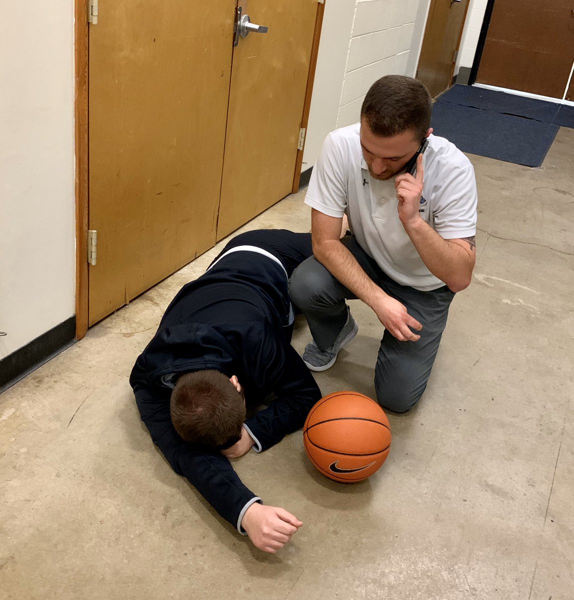 isuathltraining's tweet image. Grateful for another opportunity to collaborate and learn w @IndStateCHHS Ctr for Sports Med &amp;amp; Performance. Special Thanks to @cburt105 #DroppingKnowledge #EBP #CriticalReview