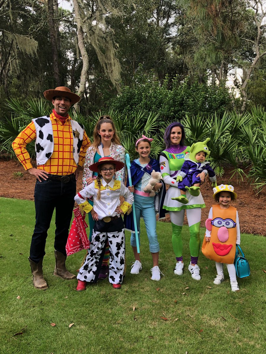 UncleCharlie50's tweet photo. Happy Halloween everybody!  
Love, Tato head, Alien, Mrs Buzz, Bo Peep, Jesse, Barbie, and woody.  #reachforthesky #theresasnakeinmyboot https://t.co/n71IhXujZU