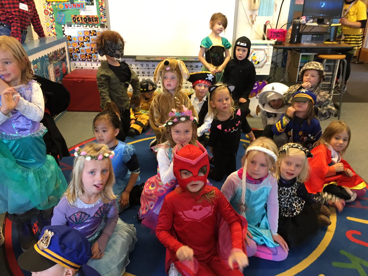 dunn_ib's tweet photo. Laughter, fun and celebration grew within our Dunn community today!! Thank you all for celebrating with us! https://t.co/28SXTG0UB4
