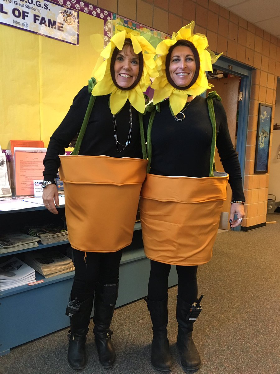 dunn_ib's tweet photo. Laughter, fun and celebration grew within our Dunn community today!! Thank you all for celebrating with us! https://t.co/28SXTG0UB4