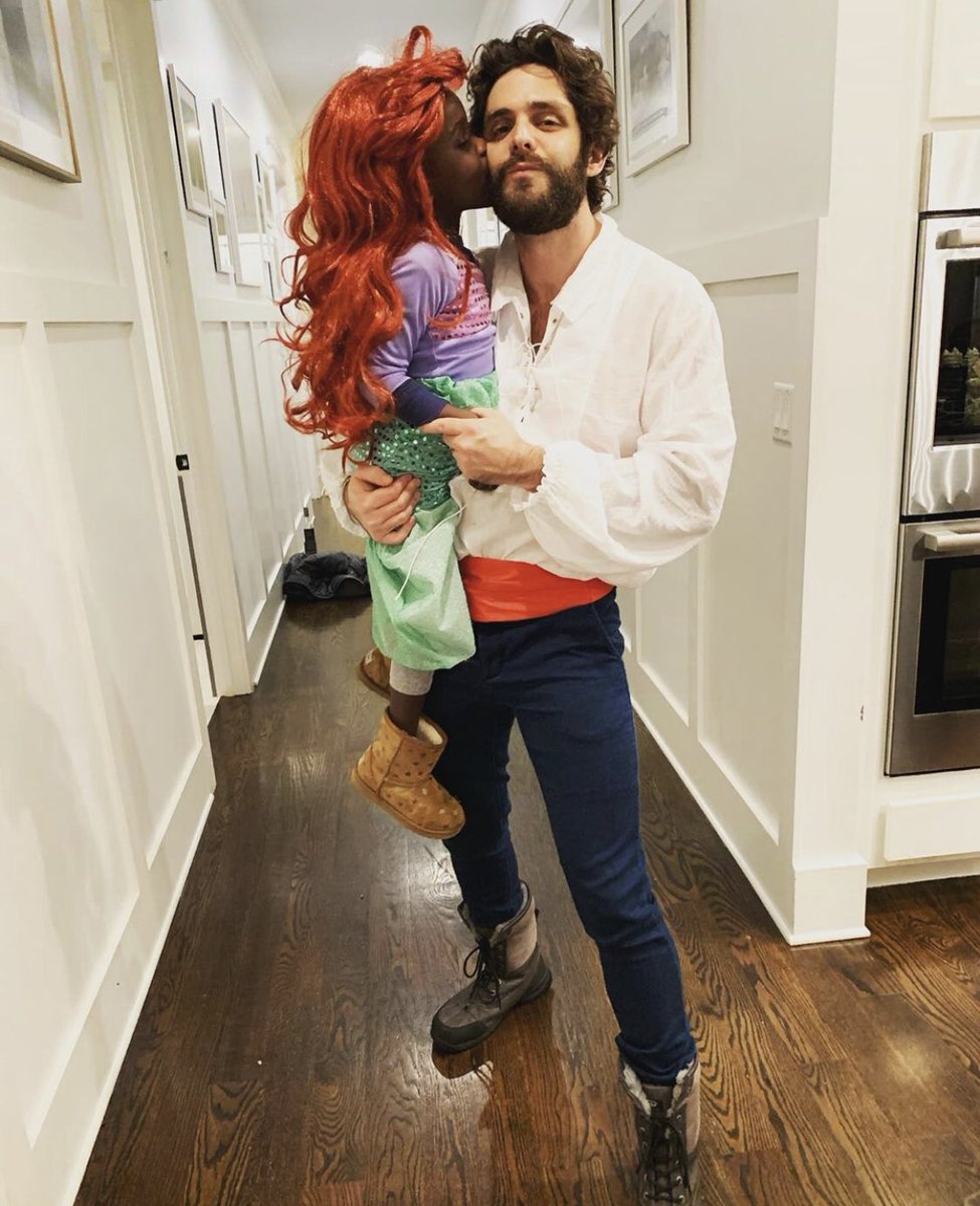 Had to get that kiss on the cheek from Ariel 😂🙌🏼