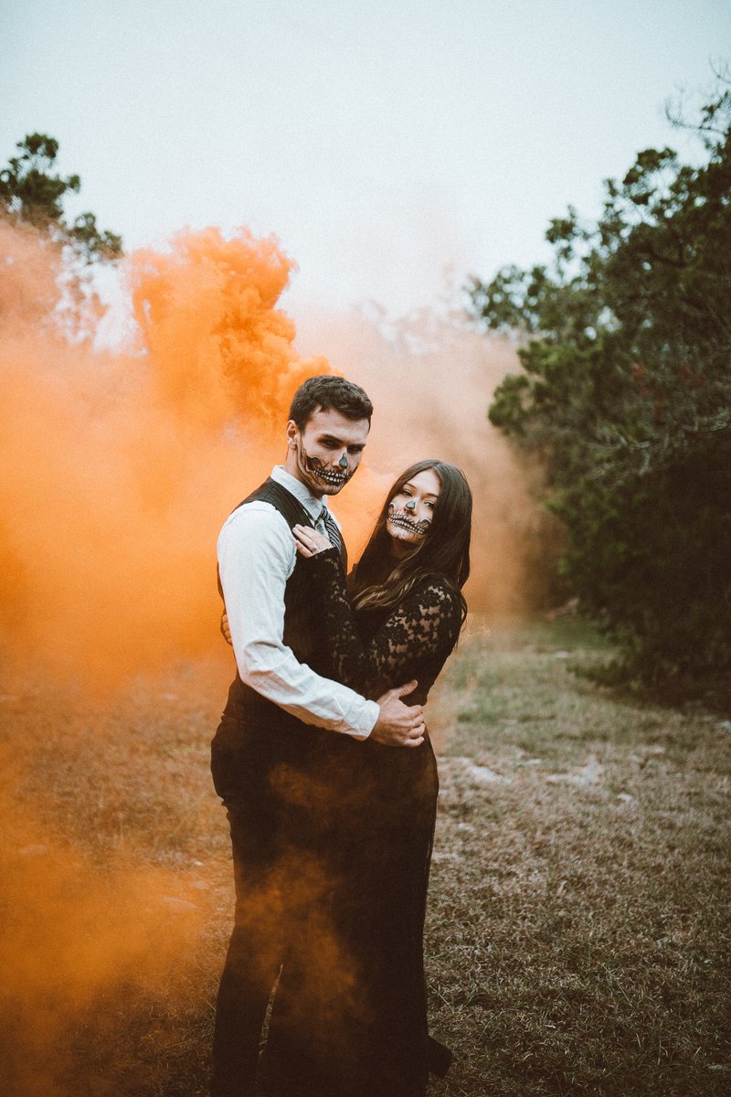keepkynd's tweet photo. HAPPY HALLOWEEN! 💀🖤 https://t.co/E5gzNRmsBf