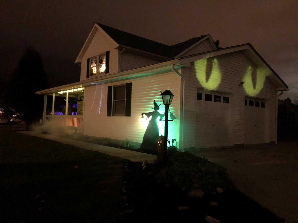 Until next year!!! Ride on 🧹🧙🏻‍♀️🧹