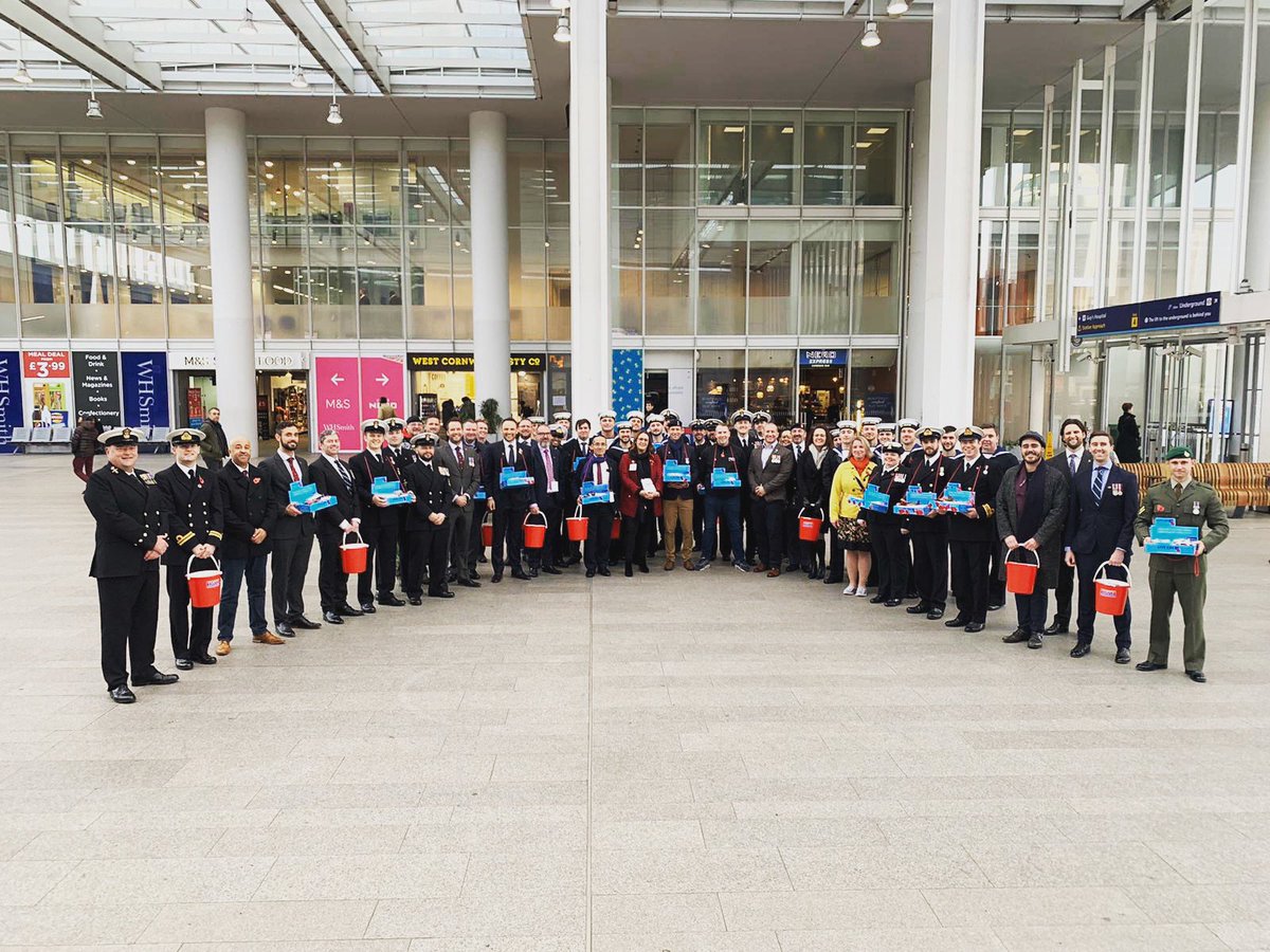 GreenCharl's tweet photo. Wow what a day! #PoppyAppeal2019 #PoppyAppeal #LondonPoppyDay #splunk #Splunk4Good #splunklife #proud https://t.co/VU1F2EVKsX
