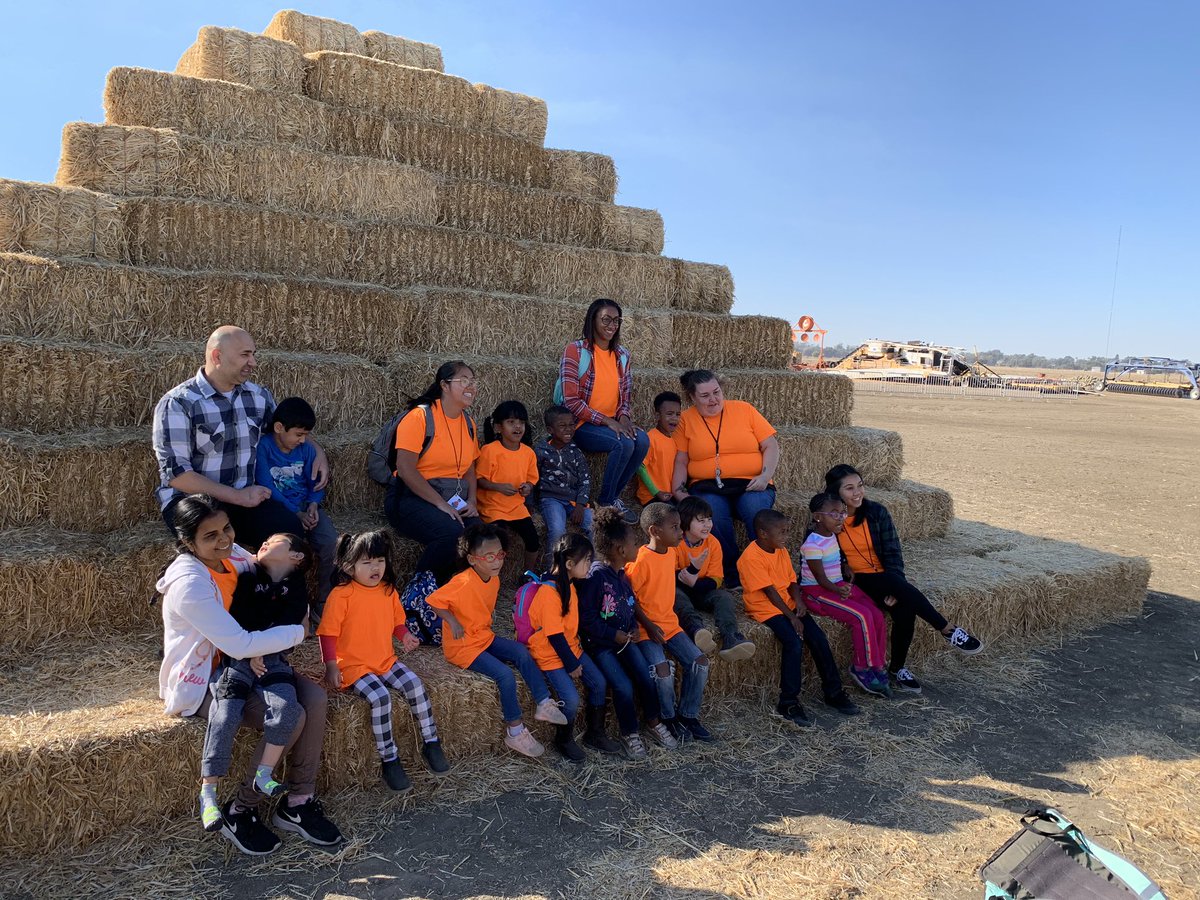 HahPrincipal's tweet photo. HAH kindergarten students, parents, and teachers visit the pumpkin patch https://t.co/jx1WhkyWHL