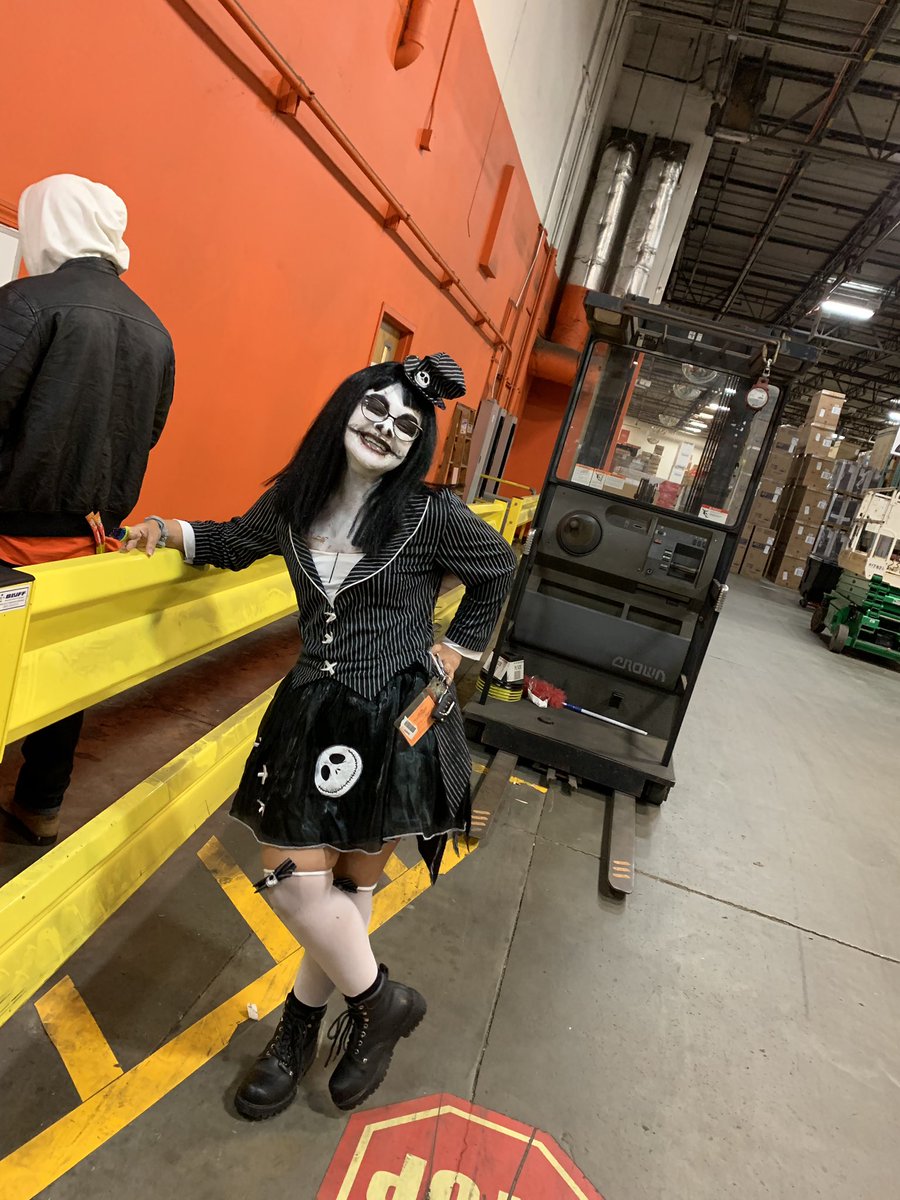 TeetheGrove791's tweet photo. It’s Halloween here at @3277_hd ..... https://t.co/3fsivOPVNp