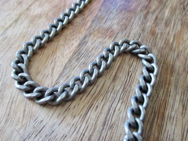 BySupply1's tweet image. Chain Medium Matte Antique Silver Plated Fashion Diamond Cut Curb Iron Chain by the foot 9mm by 7mm 1 Feet Length by BySupply tuppu.net/7f4b43e0 #Etsy #bysupply #SilverFinding