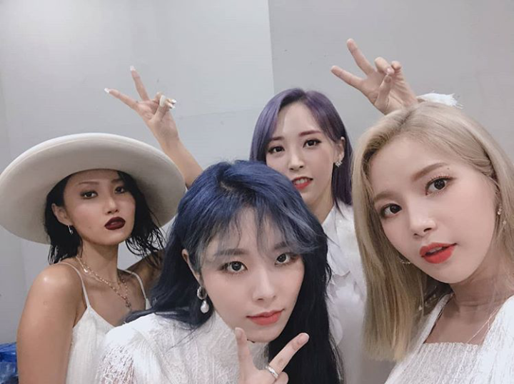 antsa_fie's tweet photo. Congratulations Queens🎉🎉🎉❤ Im so proud of you
#MAMAMOO #MAMAVOTE
#MAMAVOTE #QueendomMAMAMOO https://t.co/glHkVa8eMY