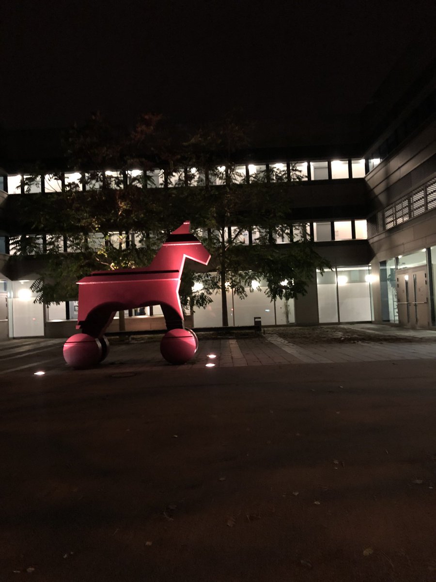 FERCHOLEON10's tweet photo. Me está gustando esta universidad ❤️🇩🇪. https://t.co/Tqi1QQWiMg