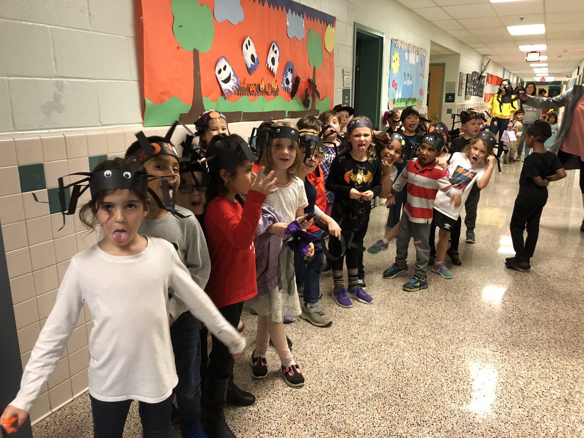 CPES1stGrade's tweet photo. We used so much creativity today using our art skills to create these awesome spider hats! We decided to throw in some extra creativity with a silly picture pose. 😜 Thank you to our amazing parent volunteers that made this possible! #cpesbelieves in creativity https://t.co/L1MngqXguj