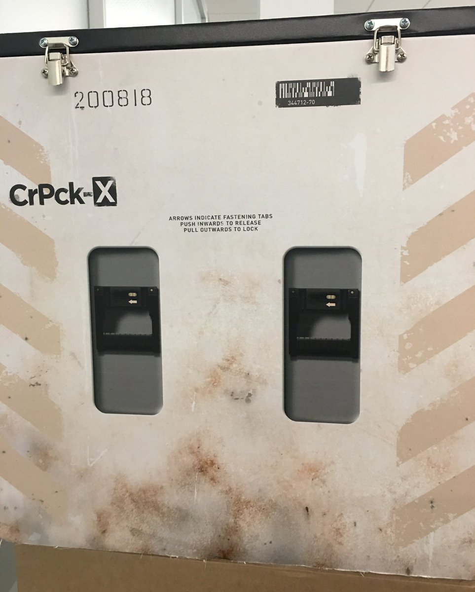 OfficialPCMR's tweet photo. @NVIDIAGeForce When we say this is the ultimate RTX/COD crate, we mean it. Check this out! https://t.co/ZRoZQGyqw0