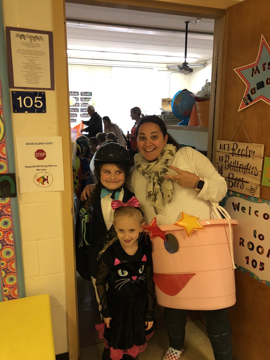 Scotland_School's tweet photo. Happy Halloween at Scotland! 🎃 https://t.co/c9snCRBa6G