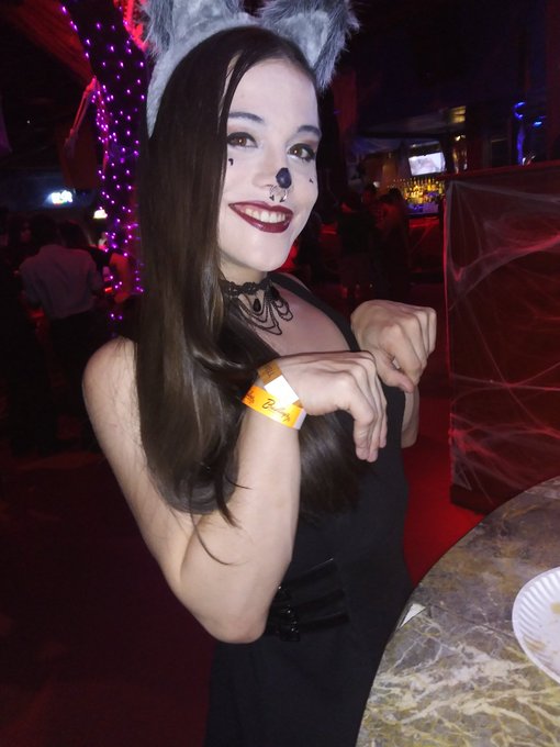 TW Pornstars Elizabelle. The most liked pictures and videos from