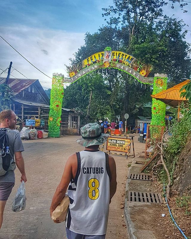 pilcher85's tweet photo. Exploring the Philippines...Christmas starts in September here with decorations up and songs playing in malls until late January! #philippines #coron #wanderlust #travel https://t.co/MTgEOIlf3U https://t.co/oPFFlyc5OH