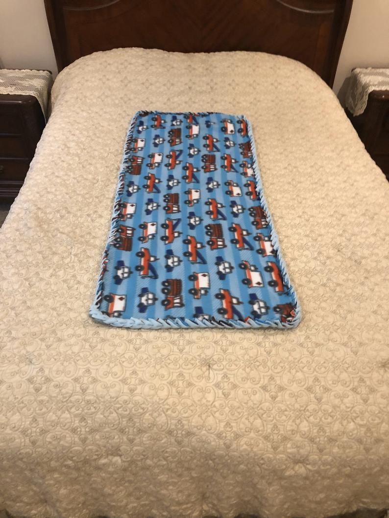 HodsonsD's tweet photo. Cute and affordable- City Helpers - Hand Braided Edge - Two-Sided Fleece Blanket - Throw - just in time for Christmas!!  

#etsy #housewares #bedroom #bedding #cityhelpers #childteen #holidaypresent #warmsnuggle https://t.co/ayqQrcBRYD
 https://t.co/rUOvYQkaEM https://t.co/meGErNoXqa