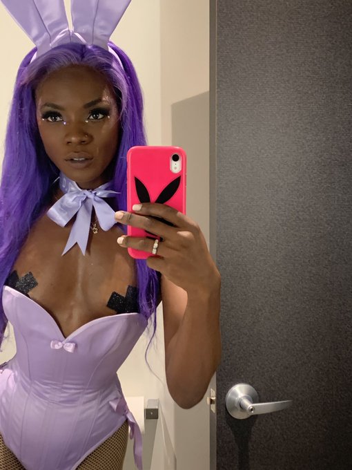 3 pic. Happy Halloween ? I love @PlayboyPlus so much I figured I’d be a playboy bunny. https://t.co/