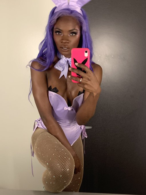 1 pic. Happy Halloween ? I love @PlayboyPlus so much I figured I’d be a playboy bunny. https://t.co/