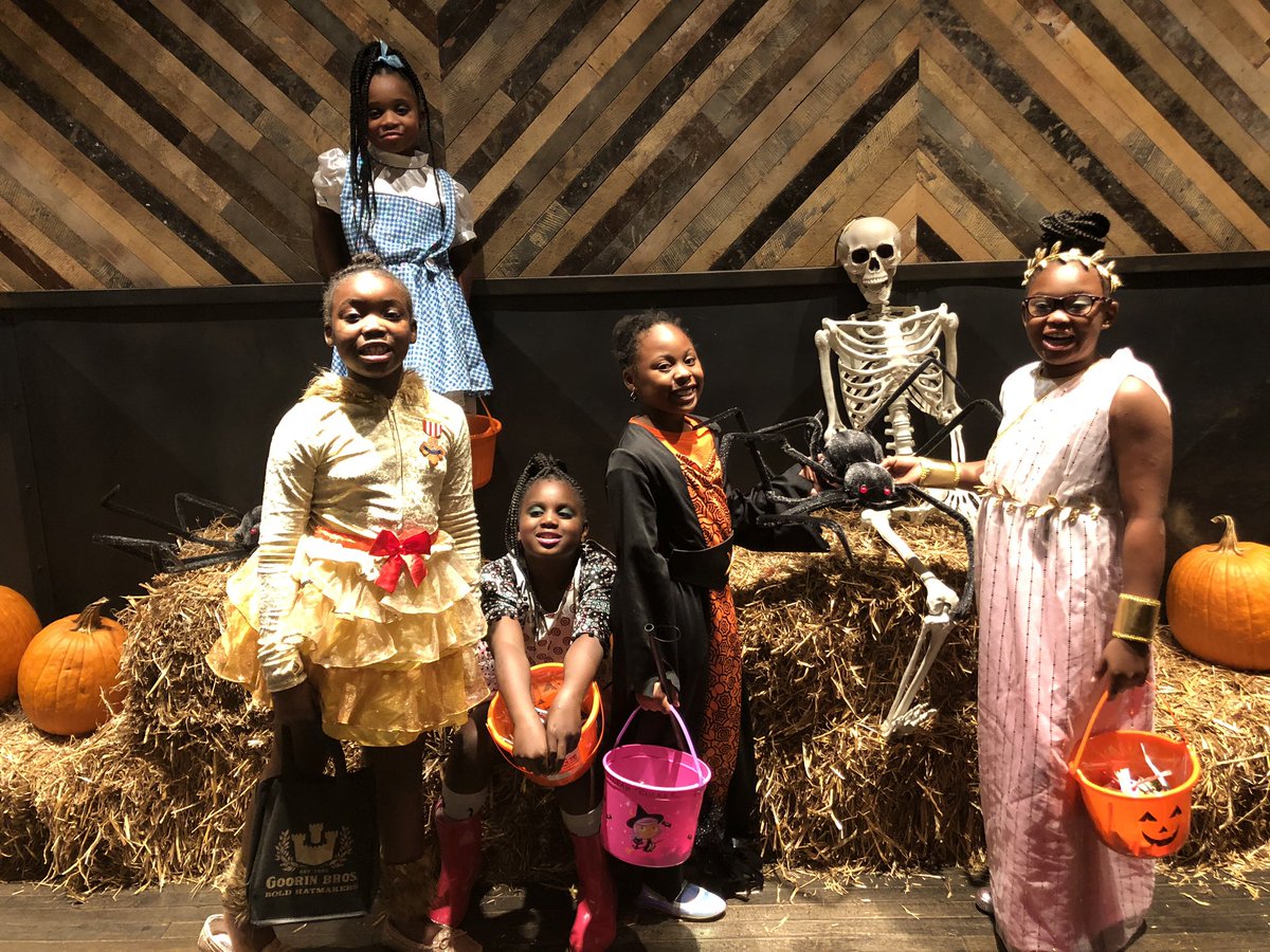 ccharmaine08's tweet photo. Speed trick-or-treating @PonceCityMarket was a blast! #halloween2019 #franklinfun #makingmemories https://t.co/JNWPcpuiou
